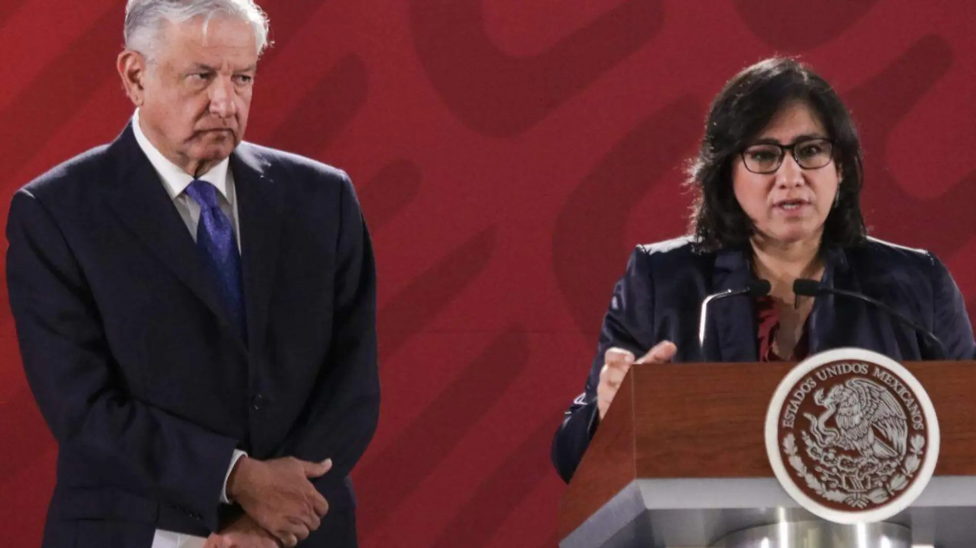 irma erendira sandoval amlo ROBERTO HERNANDEZ